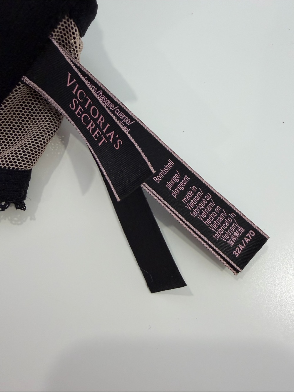 Victoria’s Secret‎ Bombshell Plunge Push-up Bra 32A View 5